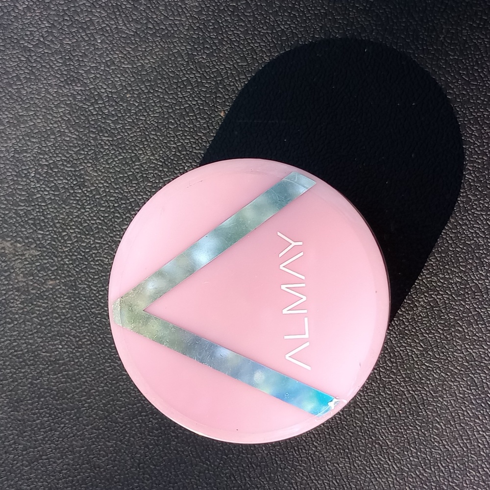 Almay illuminator